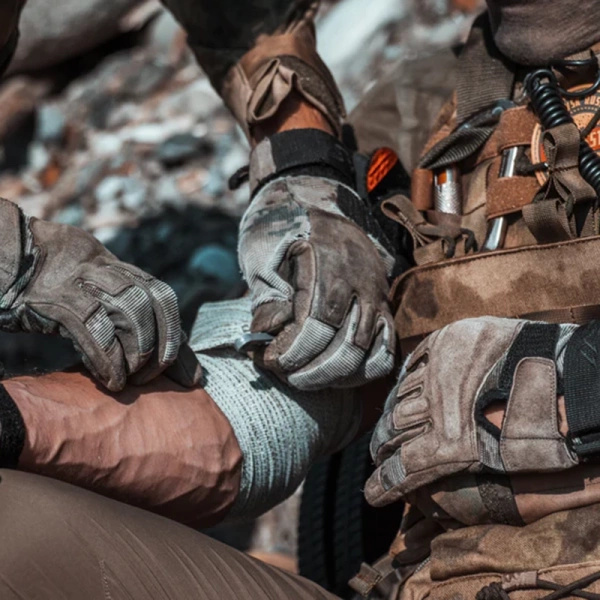 Opatrunek Rhino Rescue Emergency Bandage 4" Olive (698031)