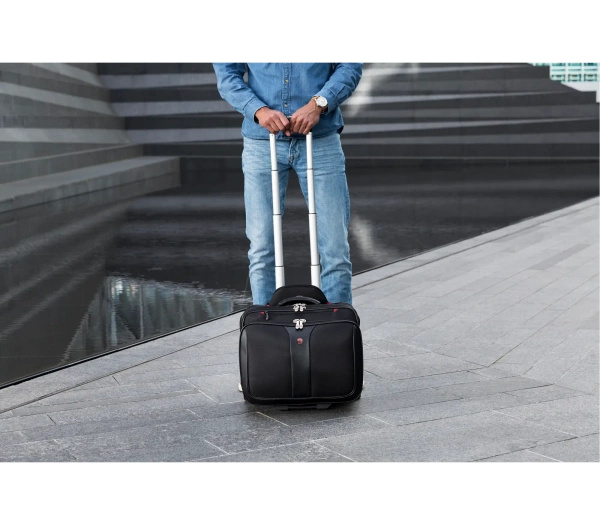 Torba Na Kółkach 32l Wenger Patriot Czarna (600662)