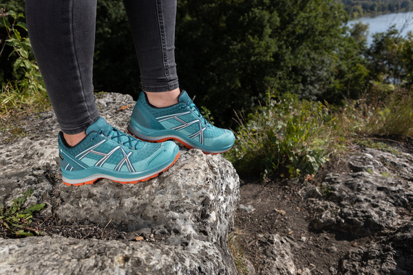 Buty Outdoorowe Damskie Black Eagle Adventure 2.2 GTX Low Haix Gore-Tex Teal / Silver (330100) Używane