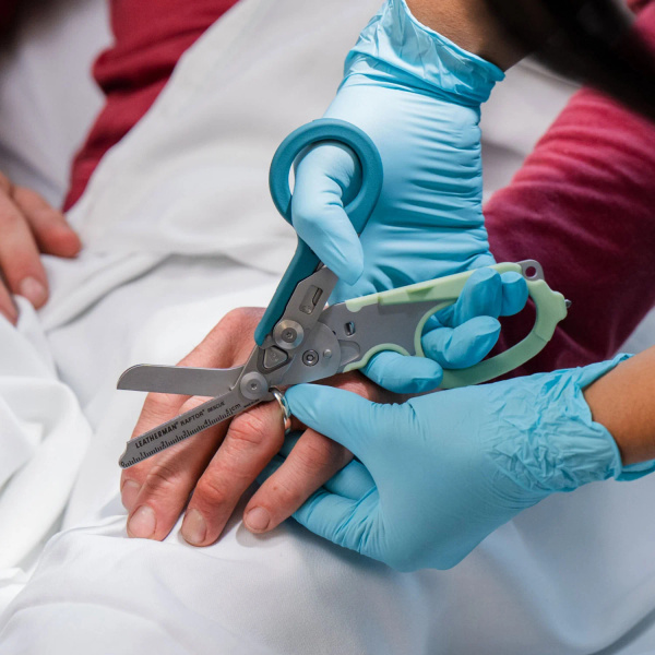 Multitool / Nożyce Leatherman® Raptor Rescue Icy Mint + Kabura (833474)